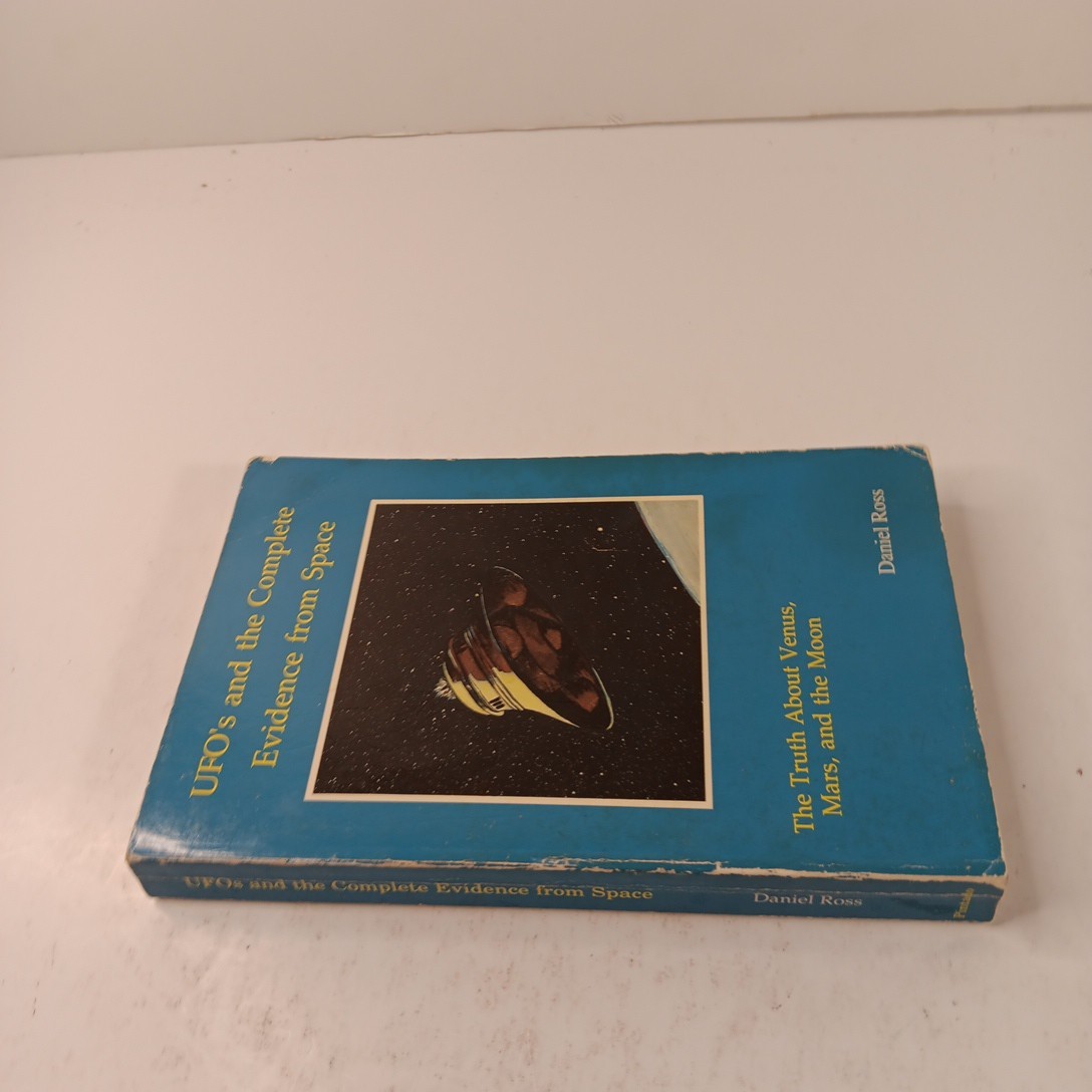 UFOs and the Complete Evidence from Space Venus Mars Moon by Ross TPB (1987)
