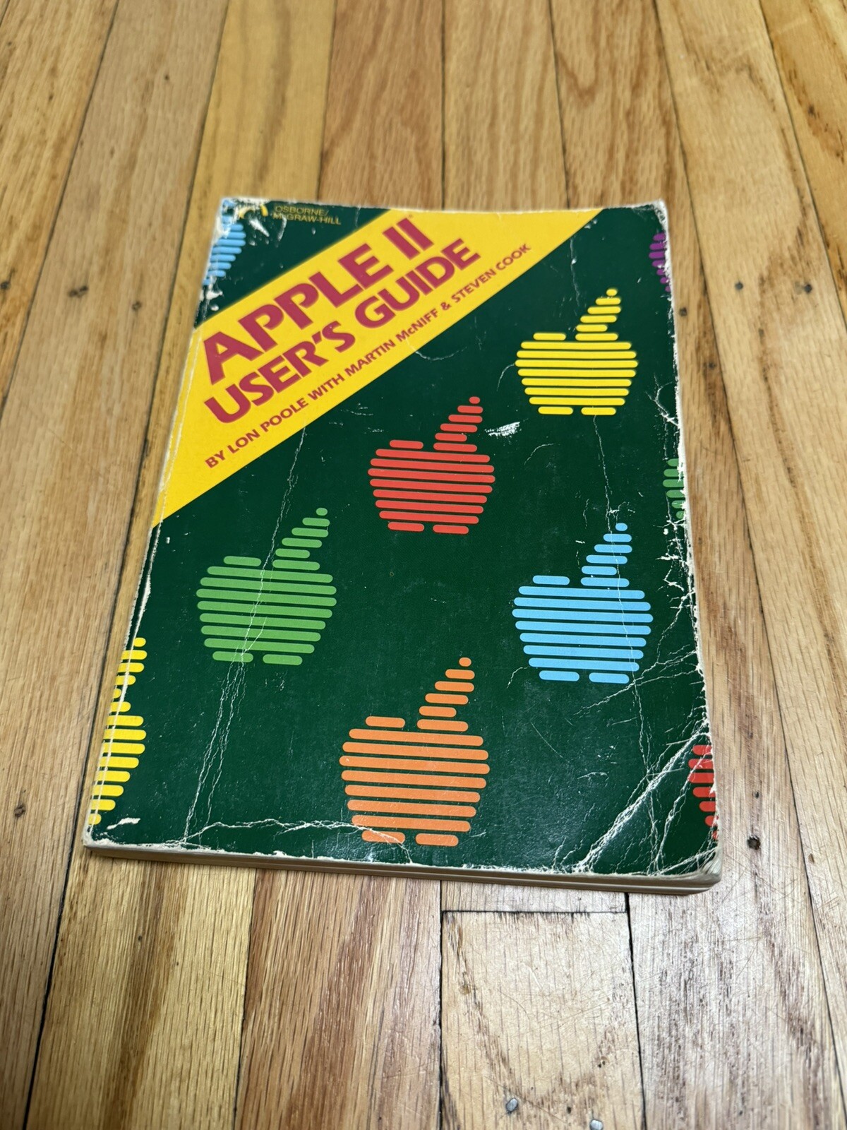 VTG McGraw Hill Osborne Book Apple II User’s Guide PC MAC Computer Gaming BONUS