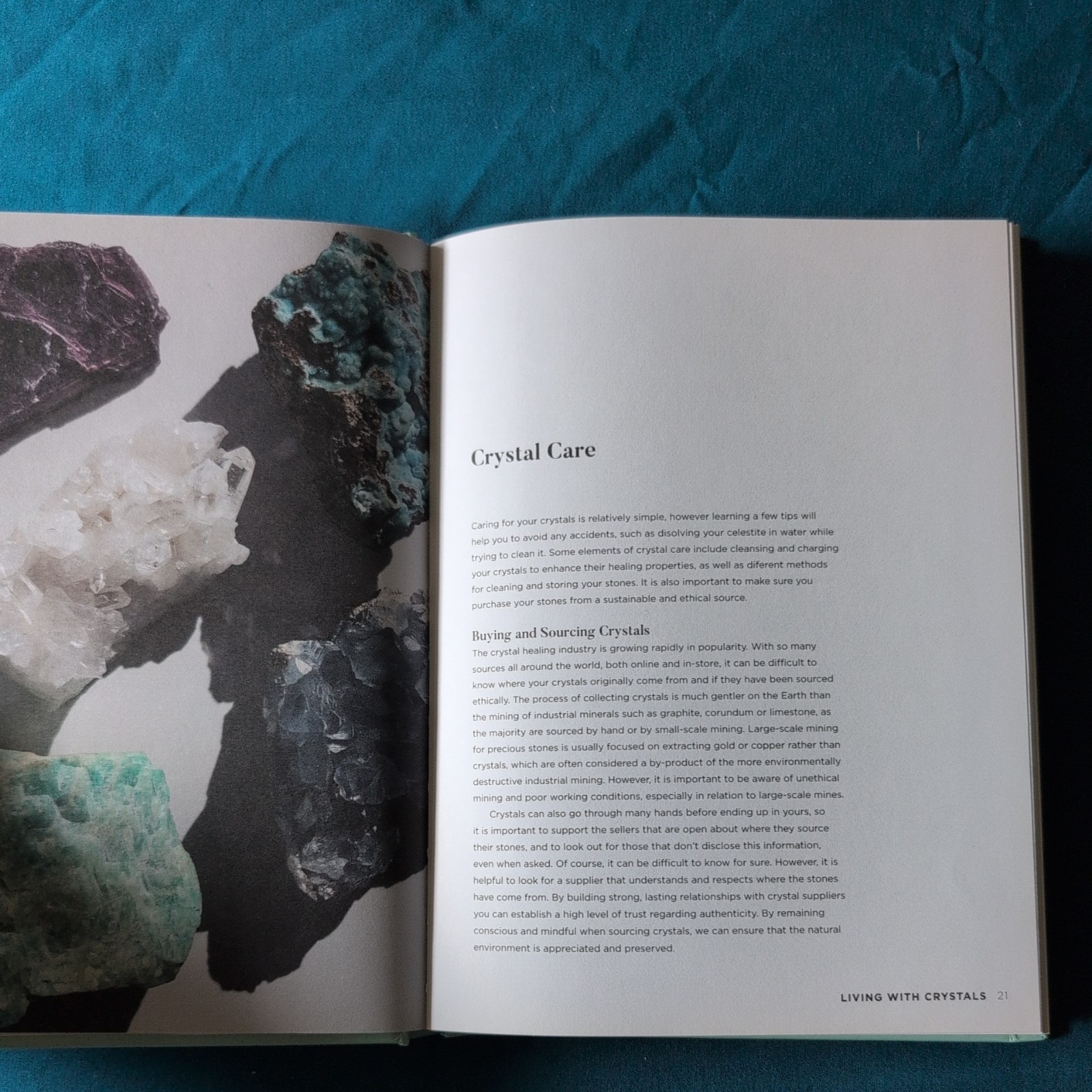 Crystal Fix: Healing Crystals for the Modern Home 2019 Juliette Thornbury HC