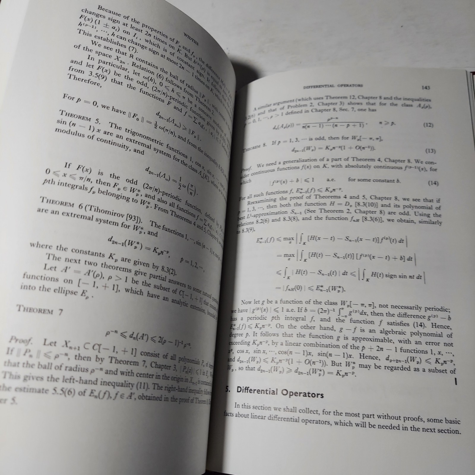 APPROXIMATION THEORY – G.G. Lorentz Ex-libris