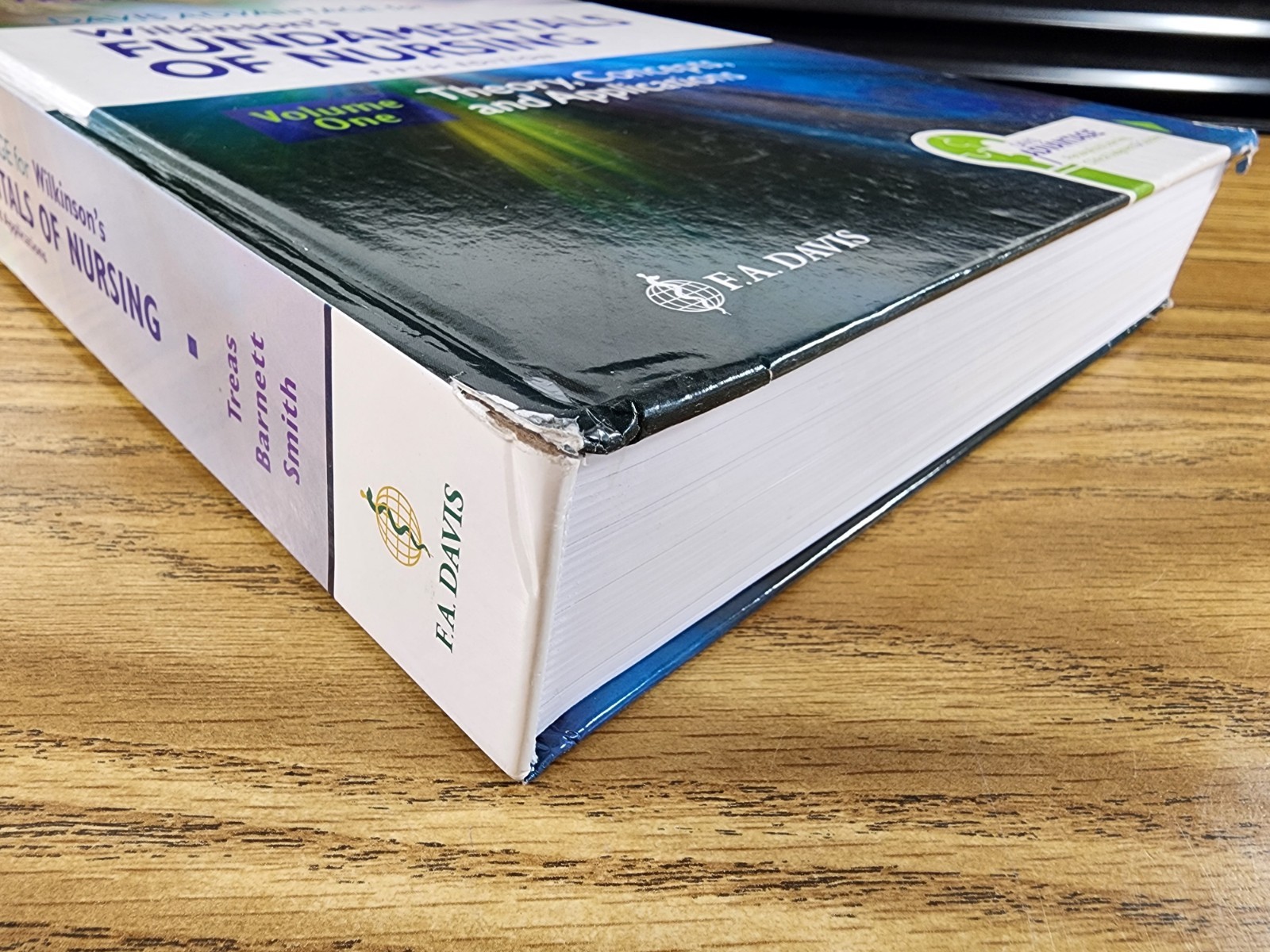 Wilkinson’s Fundamentals of Nursing Volume 1 – Hardcover Davis “CLEAN No MARKS”
