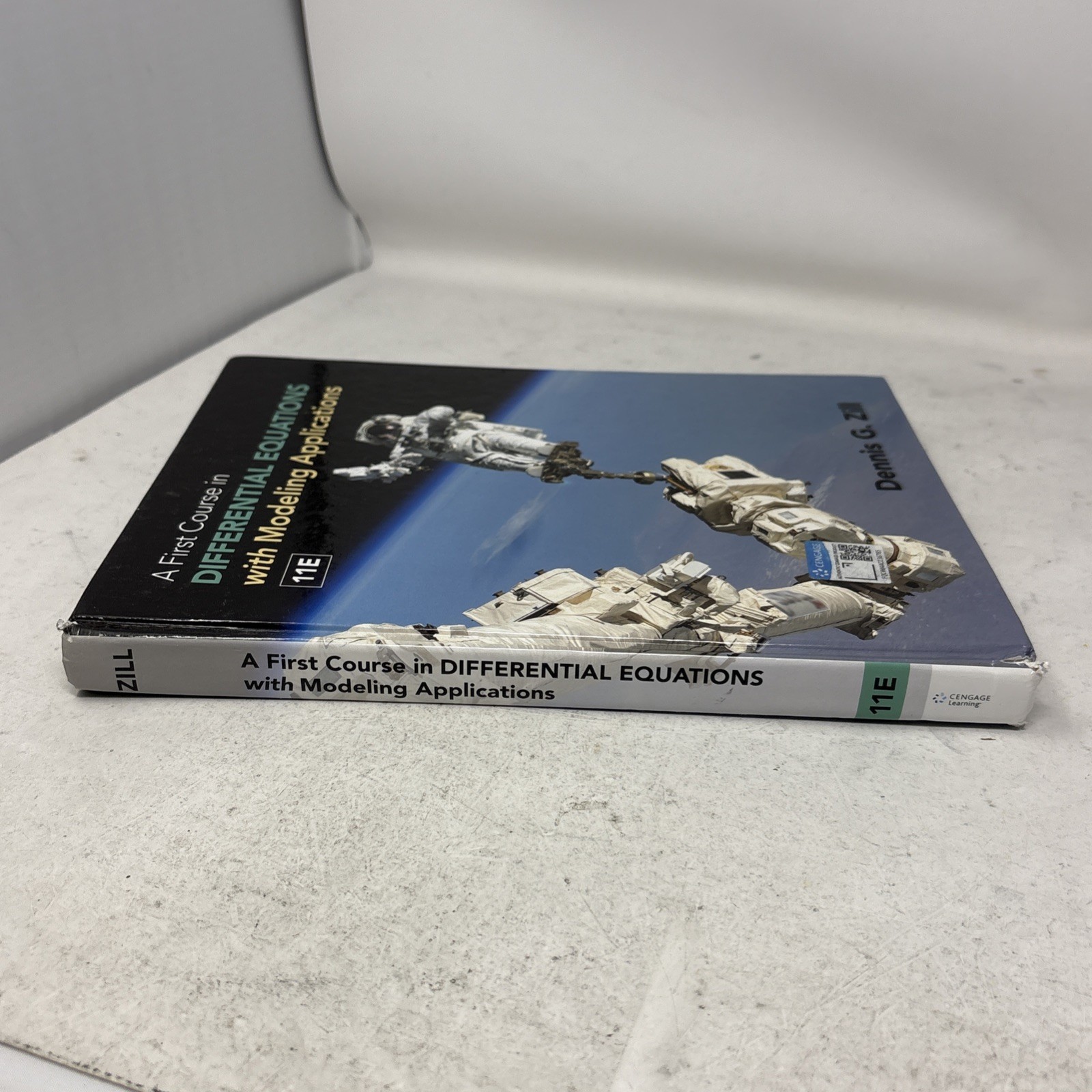 A First Course in Differential Equations with Modeling Applications