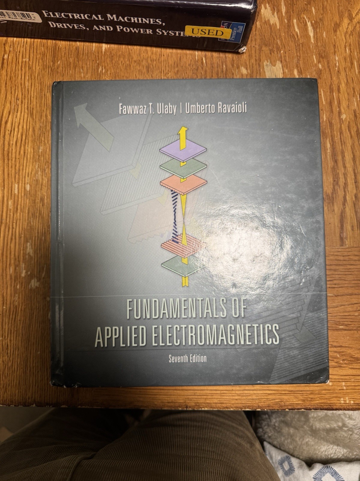 Fundamentals of Applied Electromagnetics by Fawwaz Ulaby and Umberto Ravaioli HC
