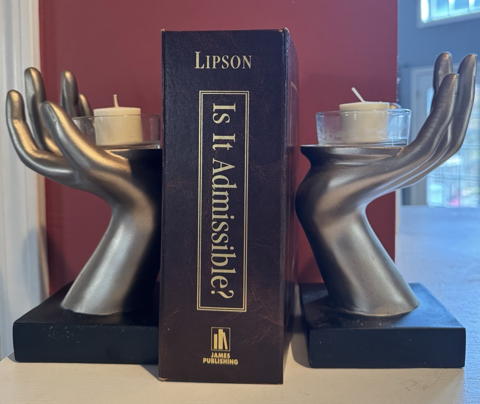 Is It Admissible?-Ashley S. Lipson-3-Ring Binder -Vintage Legal Book 2005