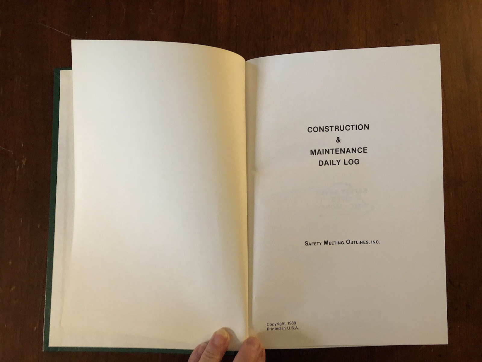 Construction and Maintenance Daily Log (7 x 10) by Safety Meeting Outlines NEW