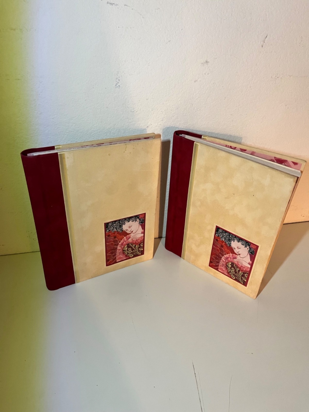 2 SPIRAL JOURNALS FLORAL PRINT PAGES 2004 HAY HOUSE CLEAN NO WRITING