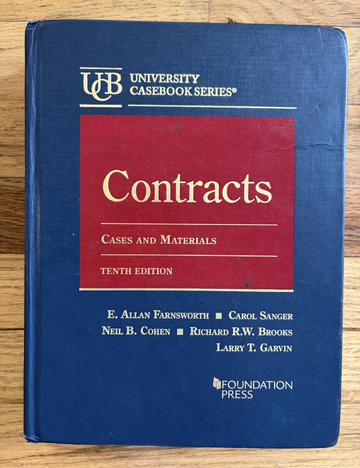 Foundation Press University Casebook Series Contracts 10th Ed (No Highlighting)