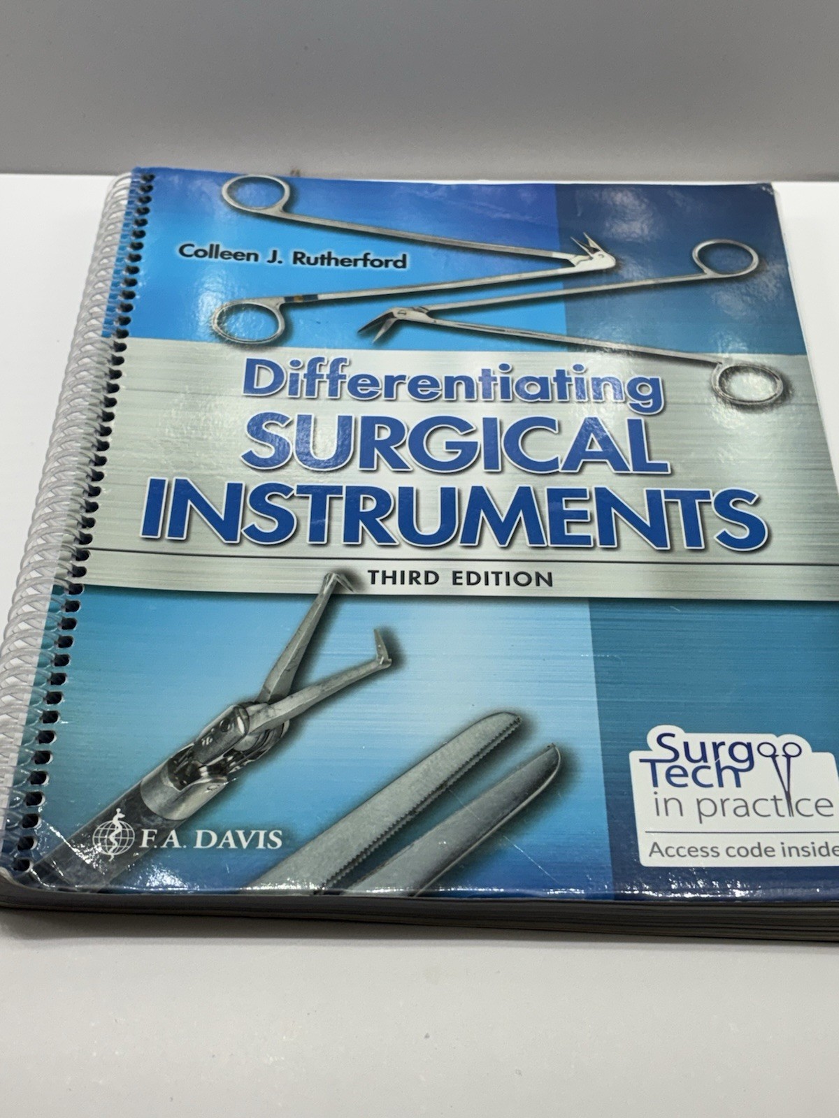 Differentiating Surgical Instruments – Spiral-bound – GOOD
