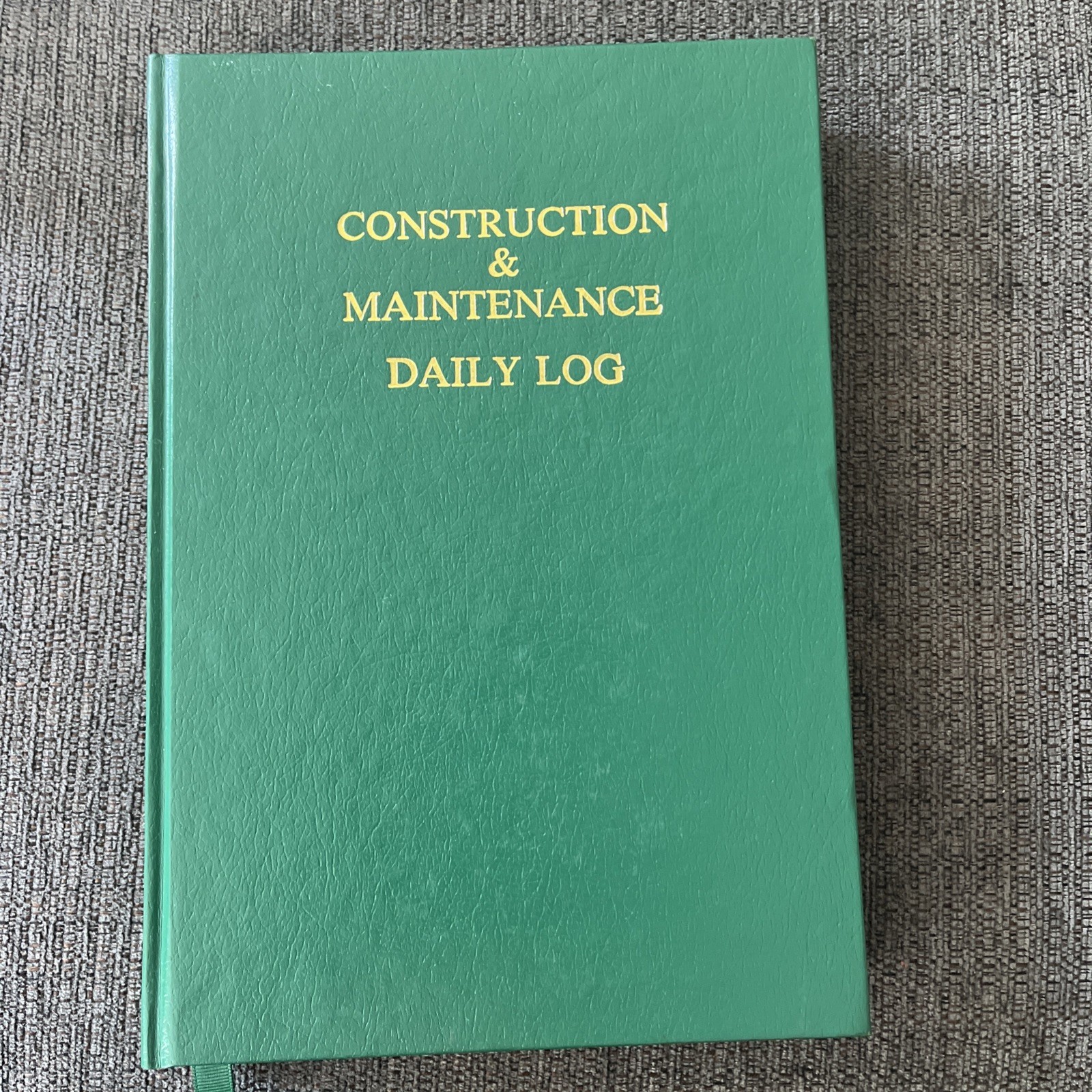 CONSTRUCTION & MAINTENANCE DAILY LOG (7IN. X 10IN.) By Safety Meeting Outlines
