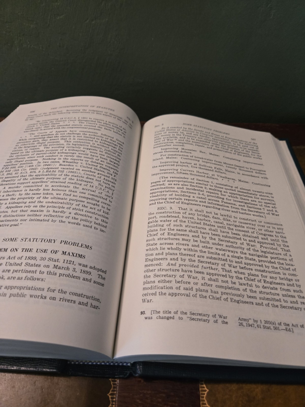 Legal Method Cases And Text Materials By Jones Kernochan & Murphy 1980 1st Ed HC