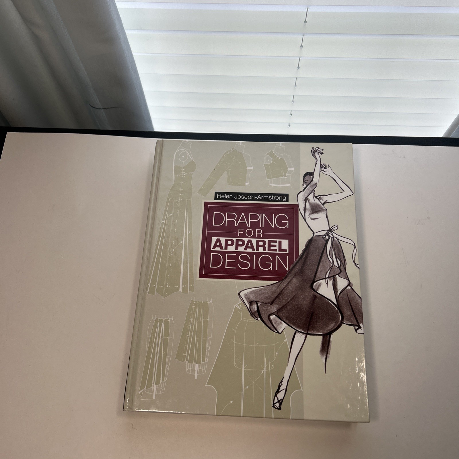 Draping For Apparel Design By Helen Joseph Armstrong Hard Cover