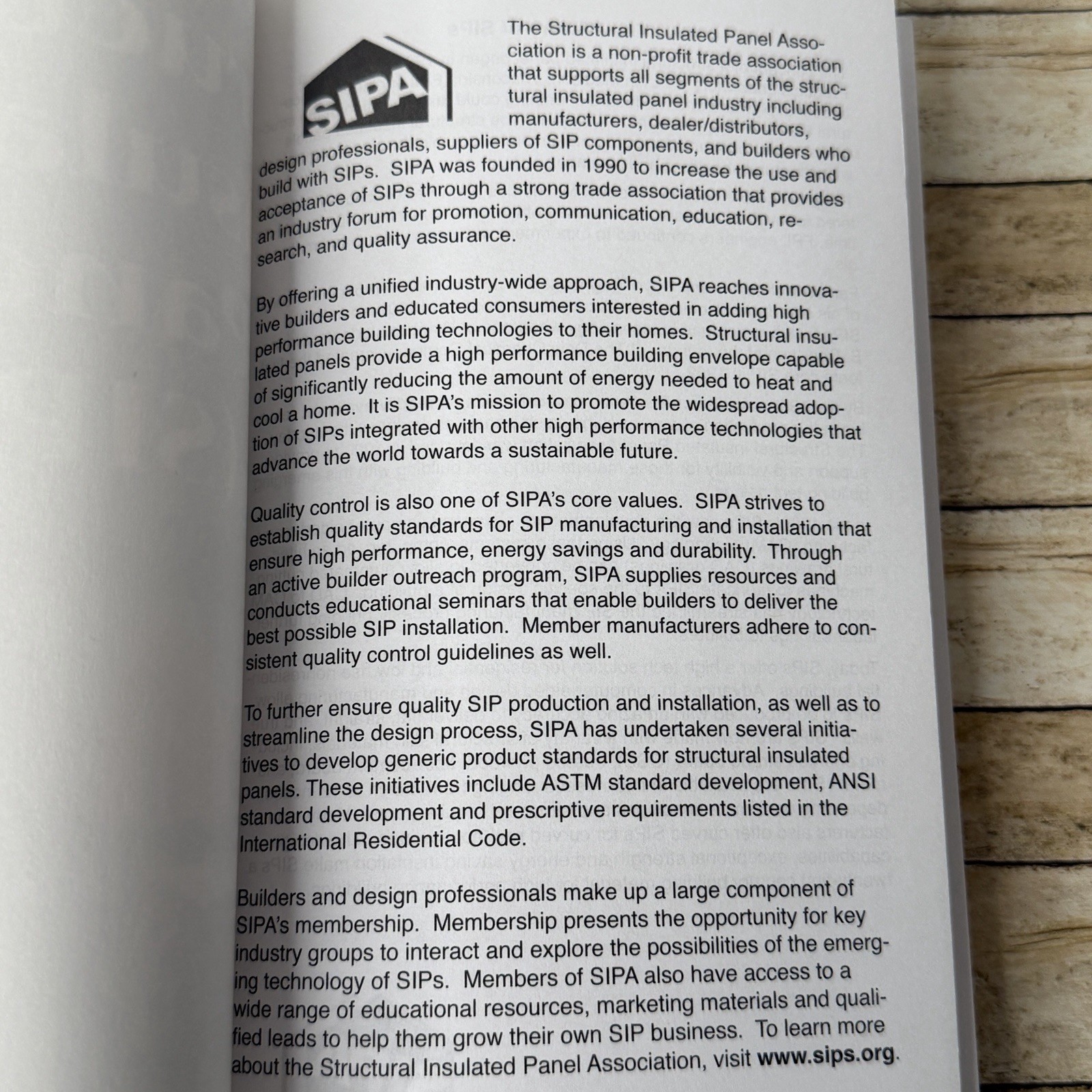 Builder’s Guide to Structural Insulated Panels (SIPs) for all Climates Lstiburek