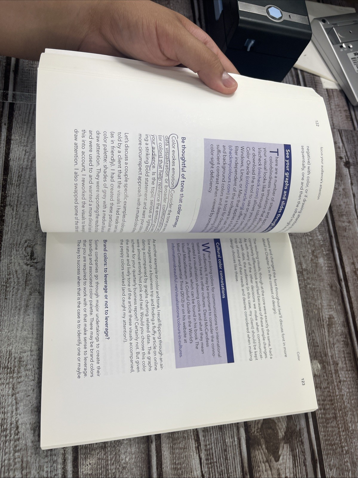 Storytelling with Data: A Data Visualization Guide for Business Professional…