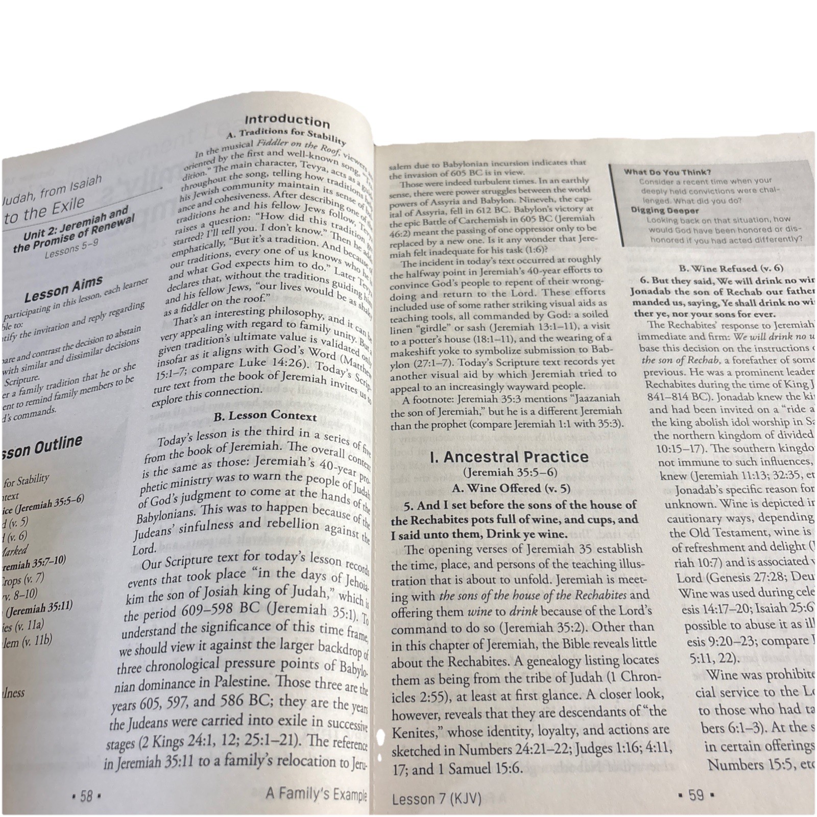 KJV Standard Lesson Commentary® Large Print Edition 2025-2026 Good/Some Marks*