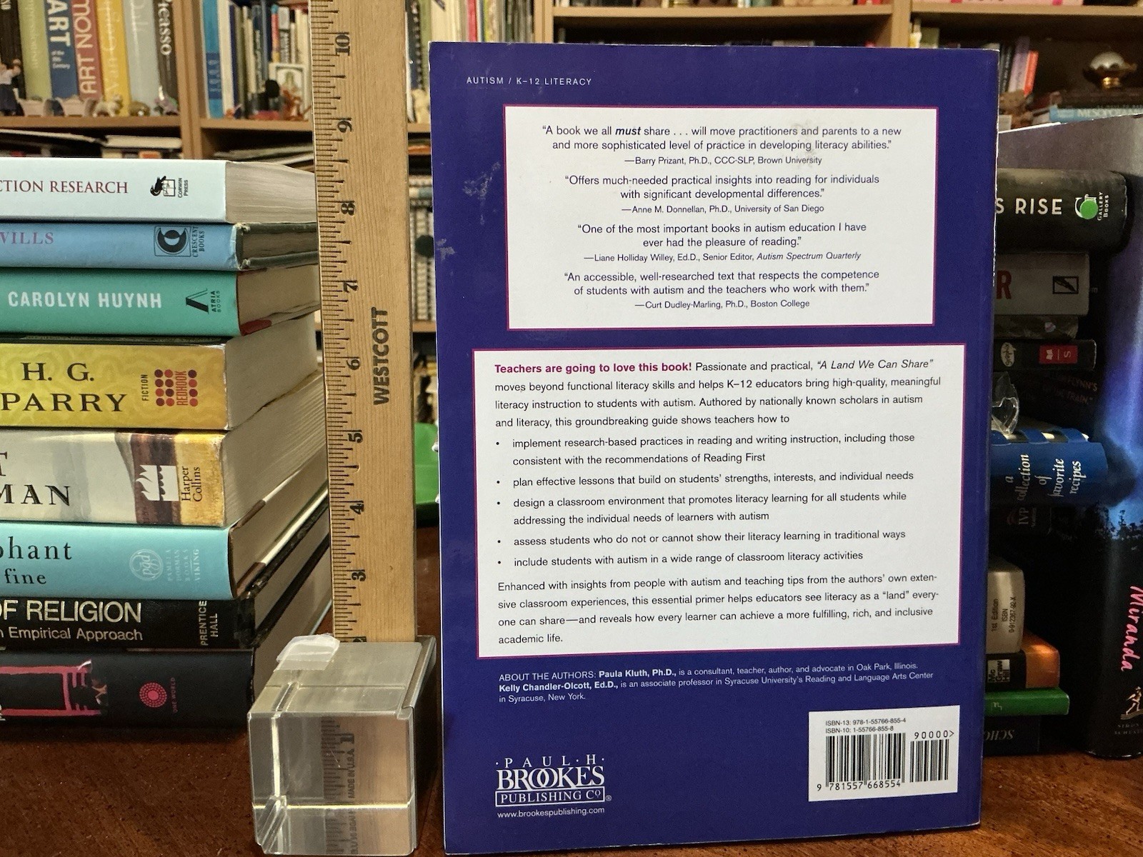 A Land We Can Share : Teaching Literacy to Students with Autism, Paula Kluth PB