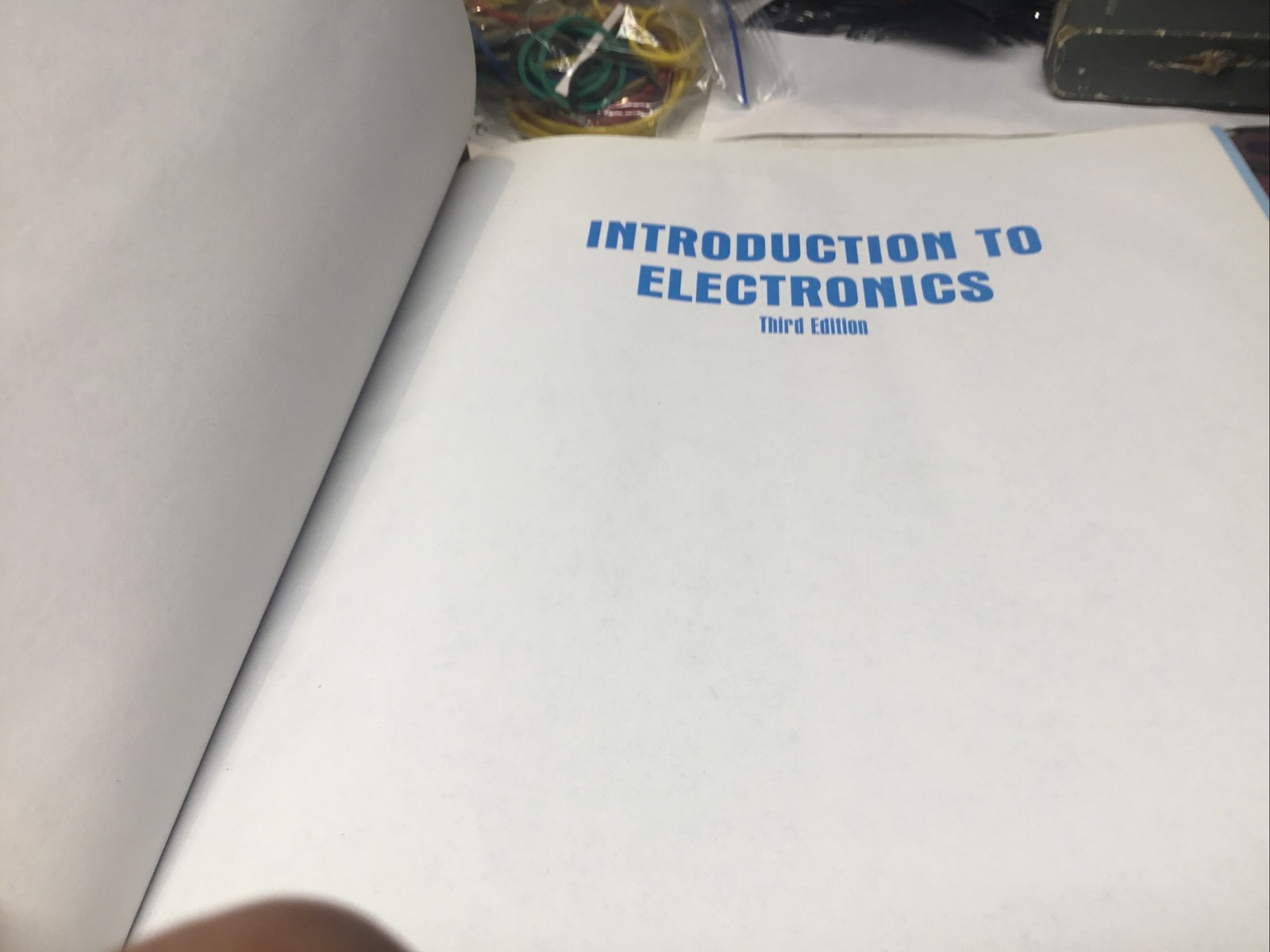 Electronics Technology Ser.: Introduction to Electronics by Earl D. Gates (1997,